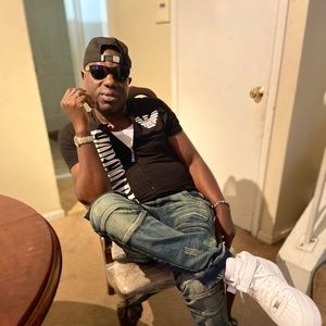 Meet your Posher, Adebowale